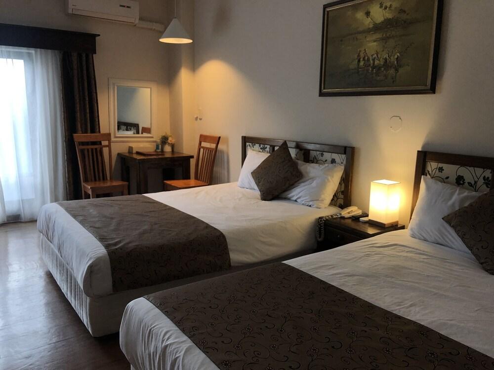 Holiday Saipan Hotel Екстериор снимка