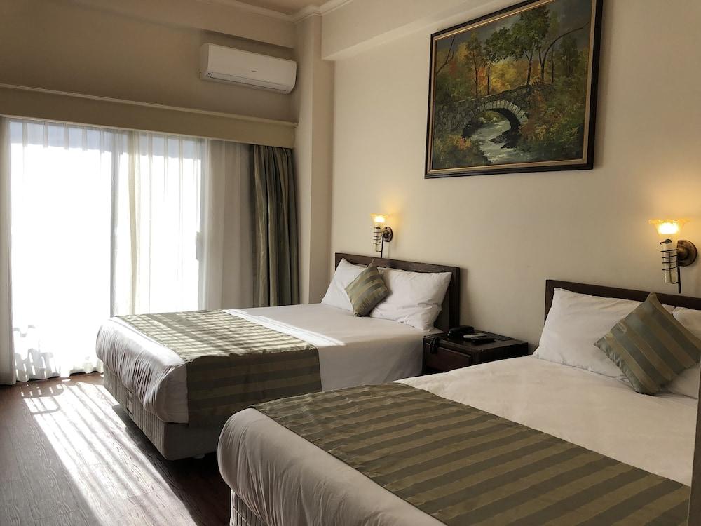 Holiday Saipan Hotel Екстериор снимка