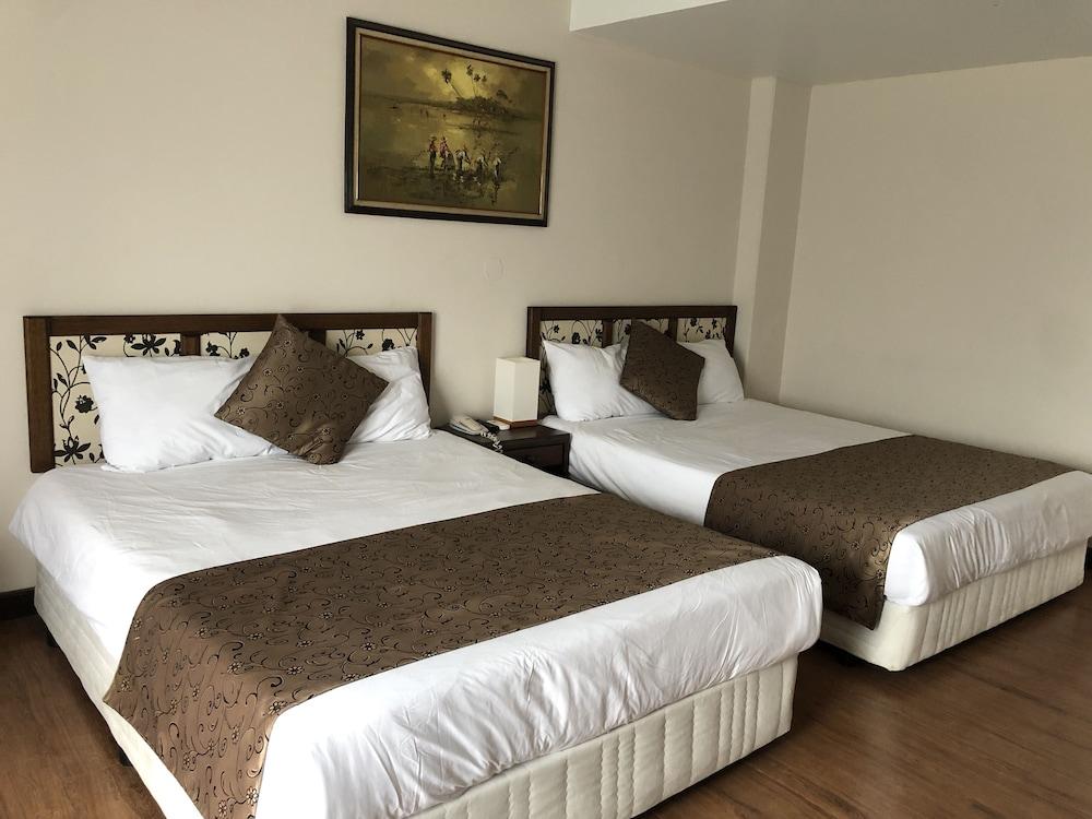 Holiday Saipan Hotel Екстериор снимка