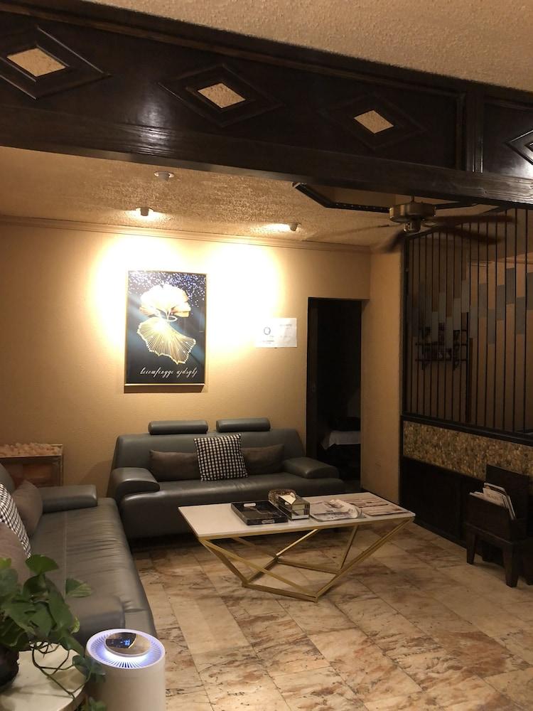 Holiday Saipan Hotel Екстериор снимка