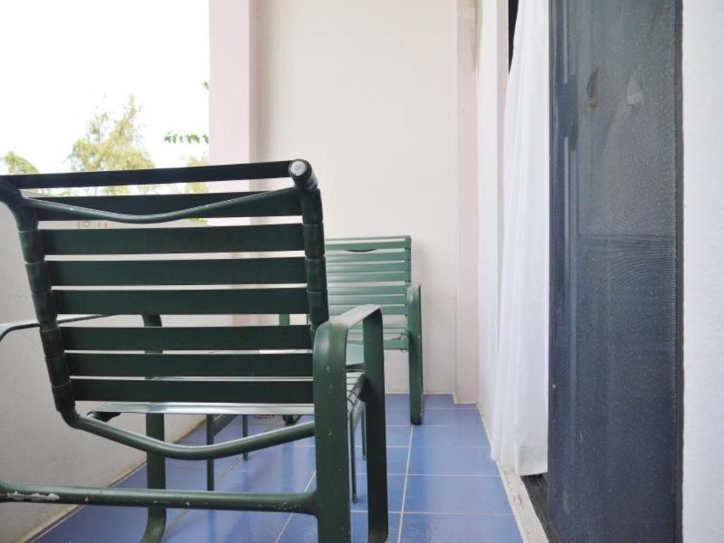 Holiday Saipan Hotel Екстериор снимка