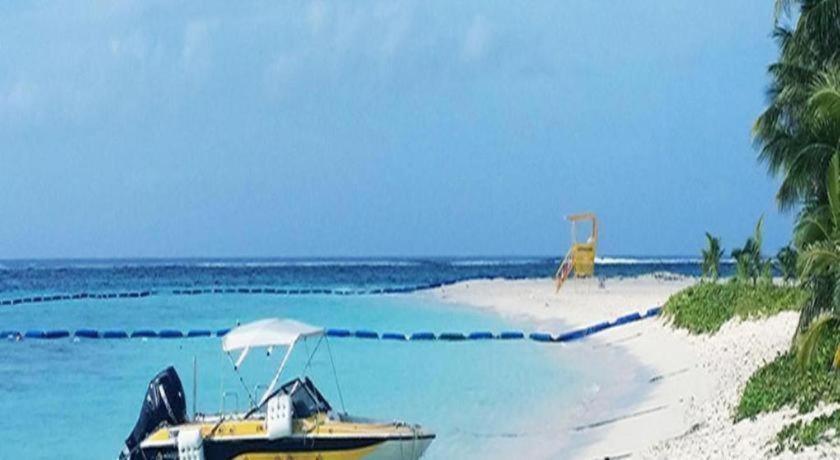 Holiday Saipan Hotel Екстериор снимка