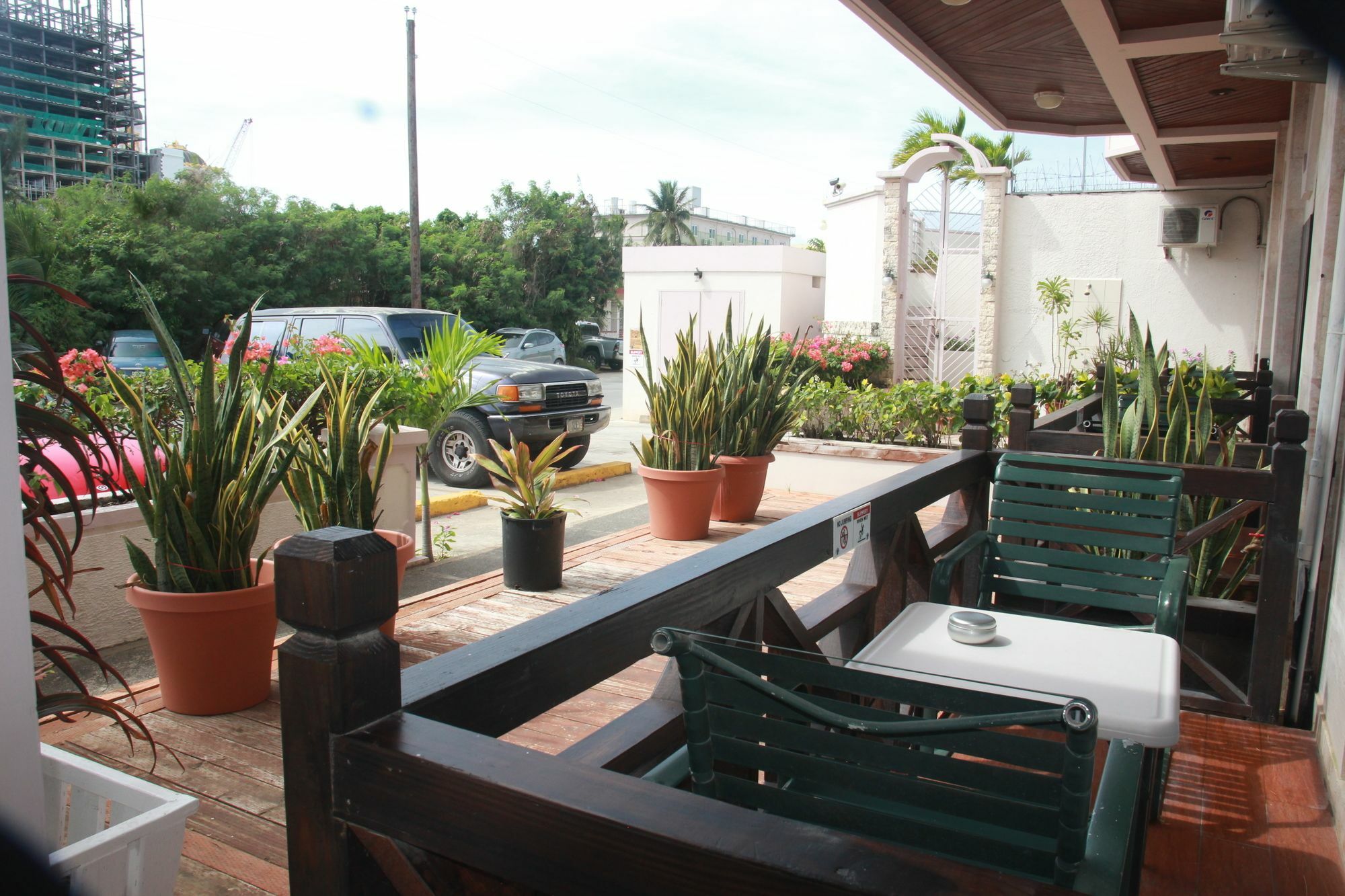 Holiday Saipan Hotel Екстериор снимка