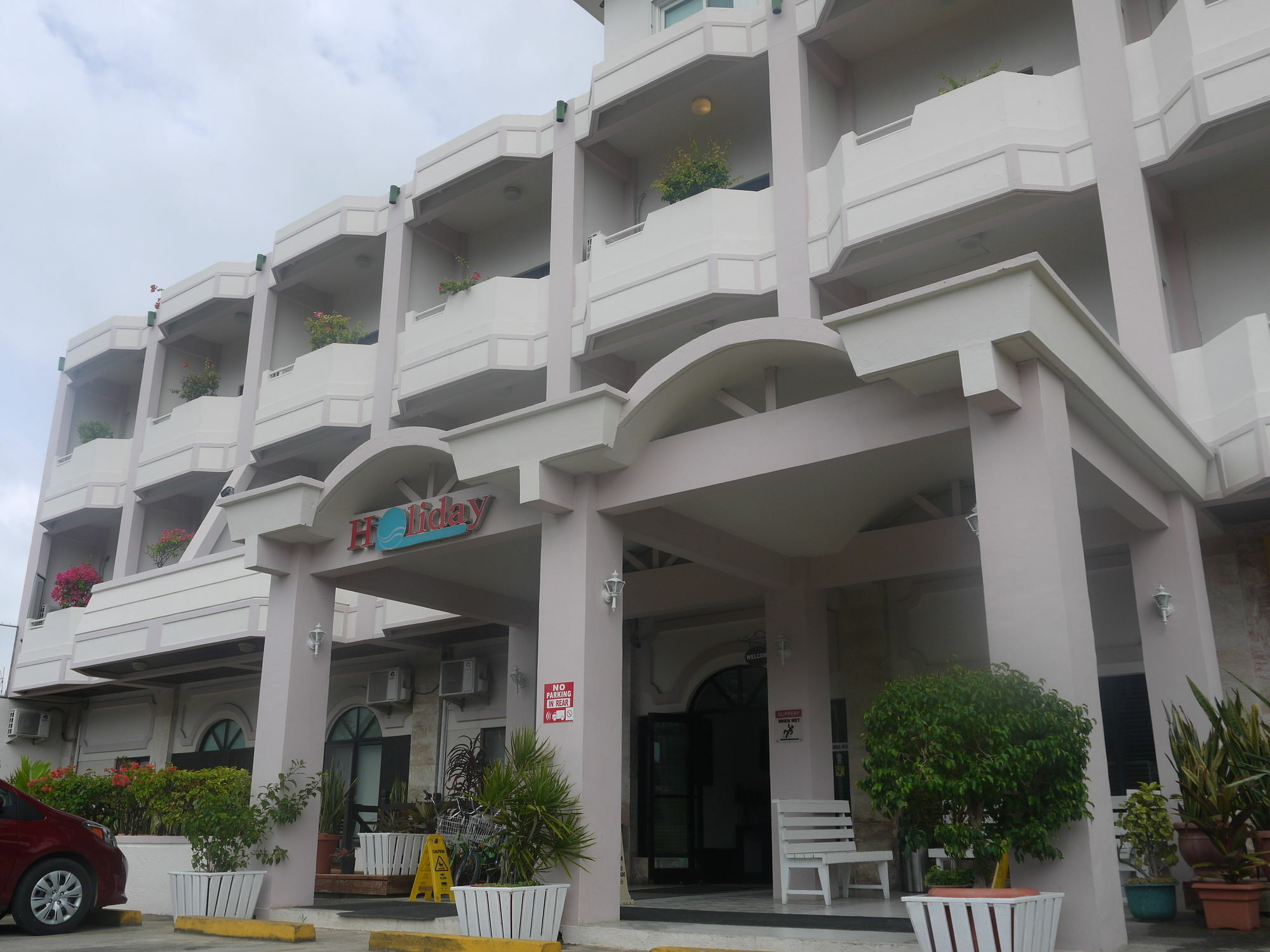 Holiday Saipan Hotel Екстериор снимка