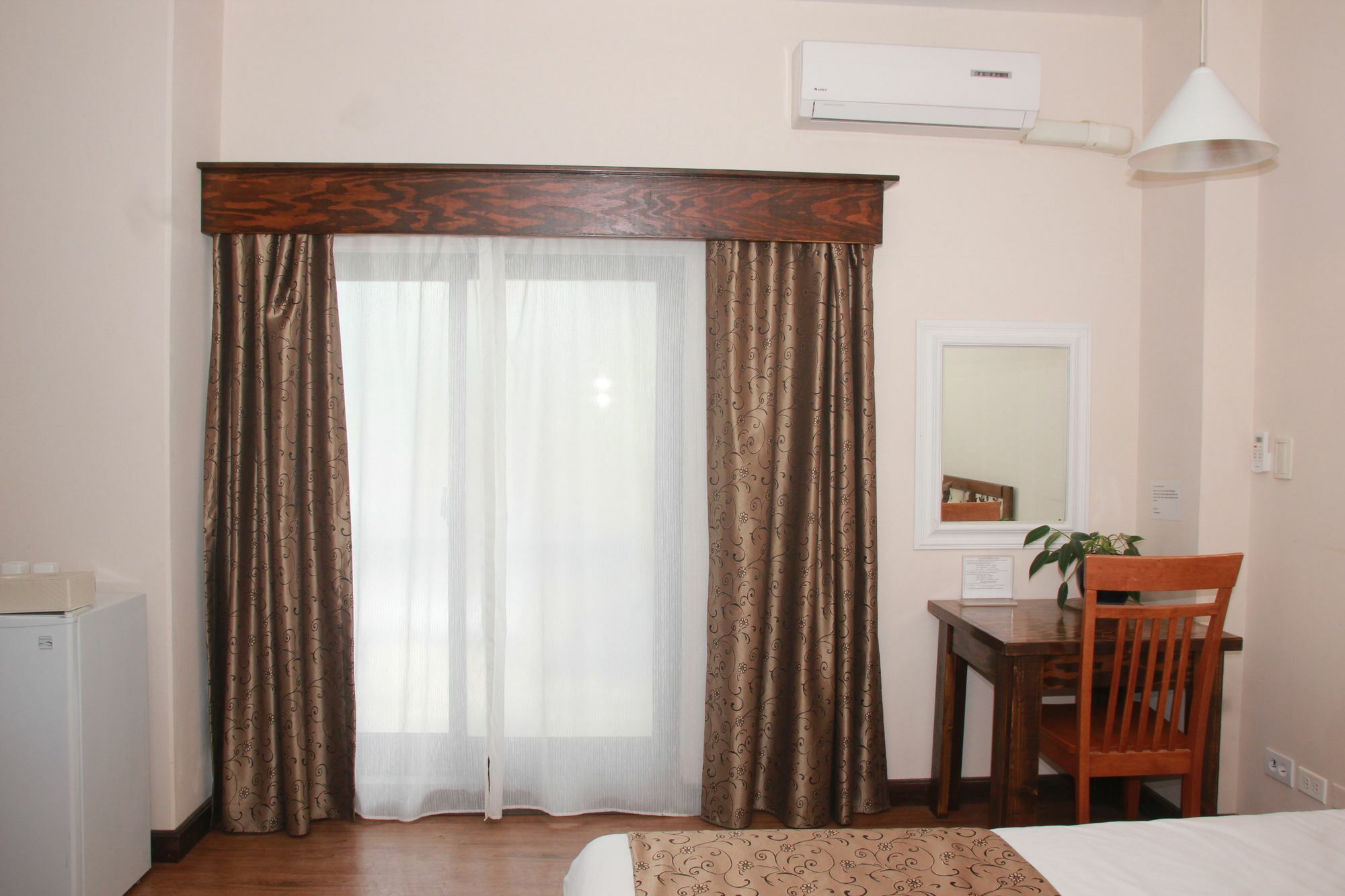 Holiday Saipan Hotel Екстериор снимка